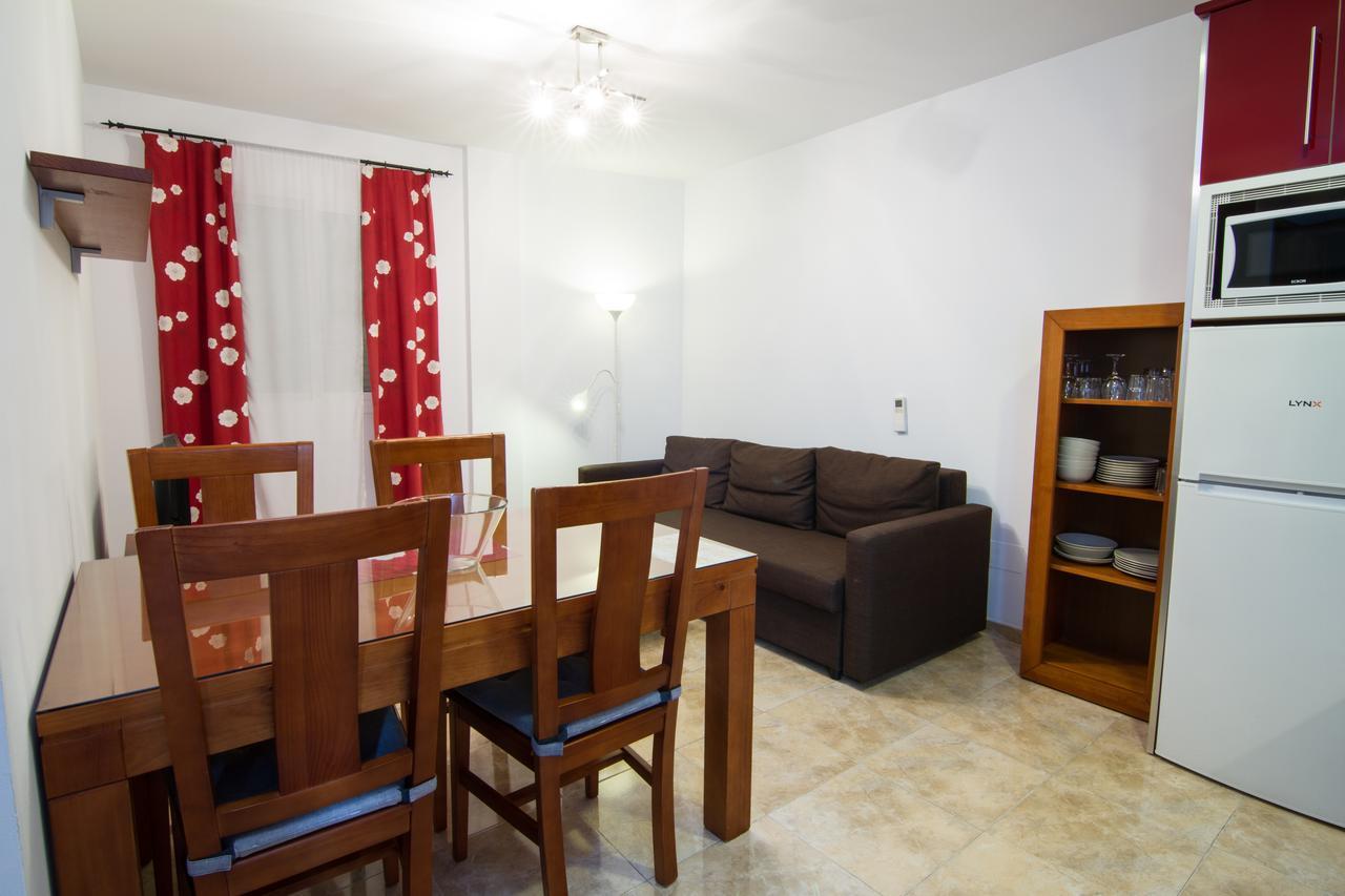 Apartamentos Manuel Martin Нерха Экстерьер фото